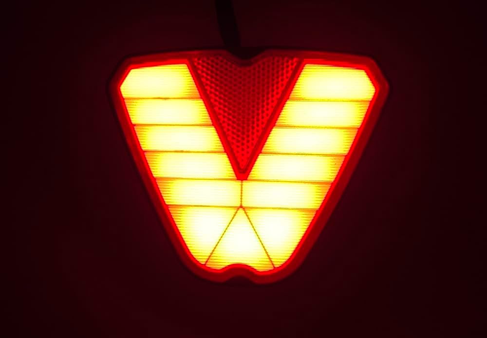 Towing Trailer Hitch Cover Tow Hitch Red LED Brake Light Sequential Turn Signal Lamp V Shape Strobe Flash for 2" Receiver SUV Pickup Truck