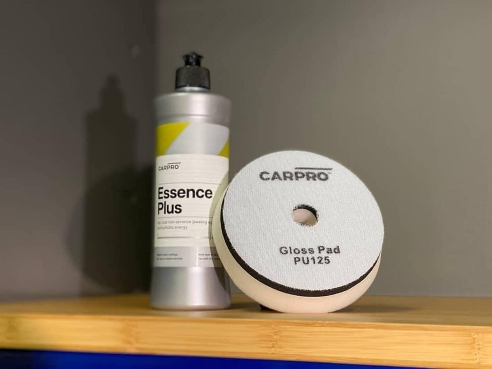 CARPRO Essence Plus Non-Abrasive Gloss Agent, SiO2, Blend of Ceramic Coat Rep...