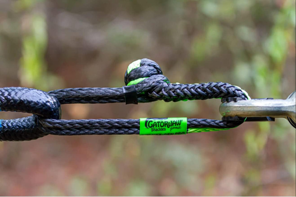 Bubba Rope 176746NGRB-L Heavy Duty 3/8" Synthetic Shackle NexGen PRO Gator Jaw Breaking Strength of 47,000 lb with HMPE in Red and Black, Accessory Ideal for Recovery and Towing Stuck Vehicle