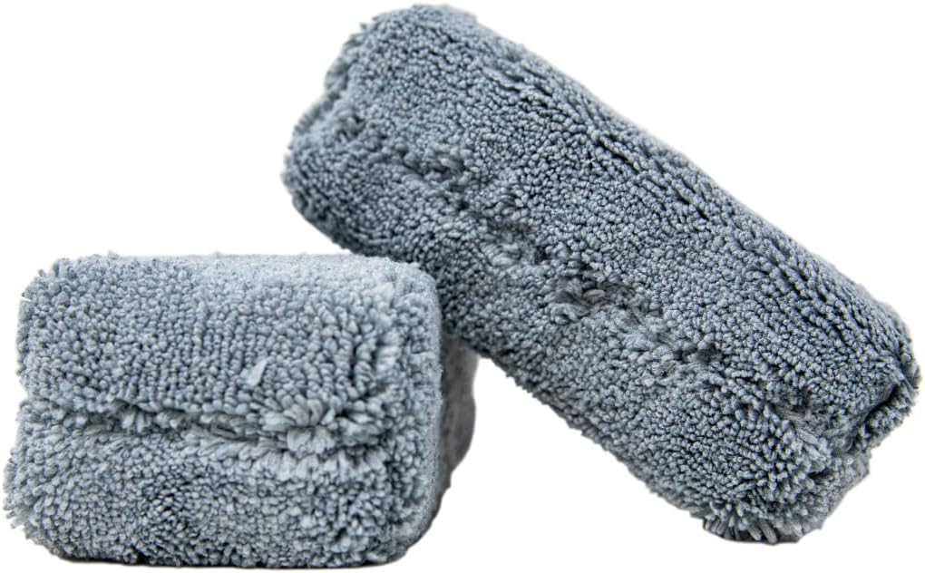 303 Products Premium Microfiber Applicator (2 Count) - Car Detailing Applicator Pads - Gentle Scratch-Free Microfiber - Machine Washable and Re-Usable - Foam Pad Interior - (39031)