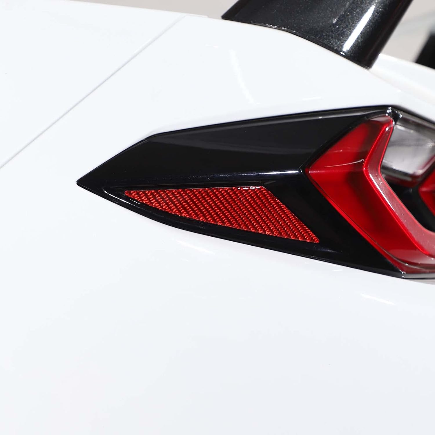 Soft 3D Real Carbon Fibe Car Rear Tail Light Side Triangle Trim Kit Compatible with Corvette C8 Stingray Z06 Z51 2020 2021 2022 2023 Rear Tail Light Side Triangle Sticker Decor Accessories (Red)