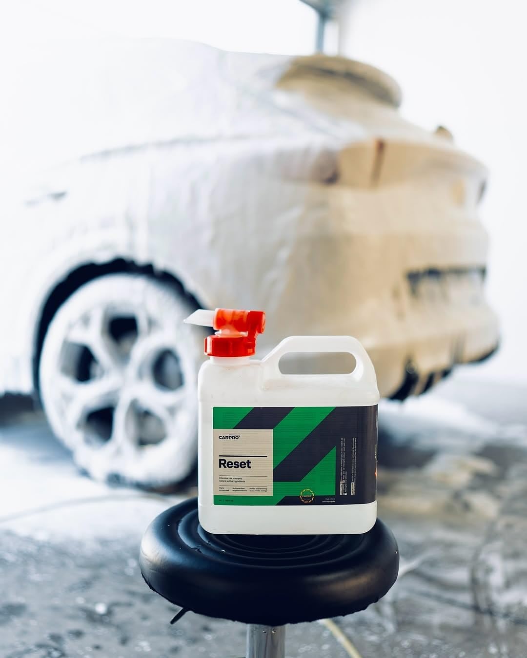 CARPRO Reset - Intensive Car Wash Shampoo Perfect for Ceramic Coating & Nanotechnology Based Sealants and Coatings, pH-Neutral - 4 Liter (135oz)