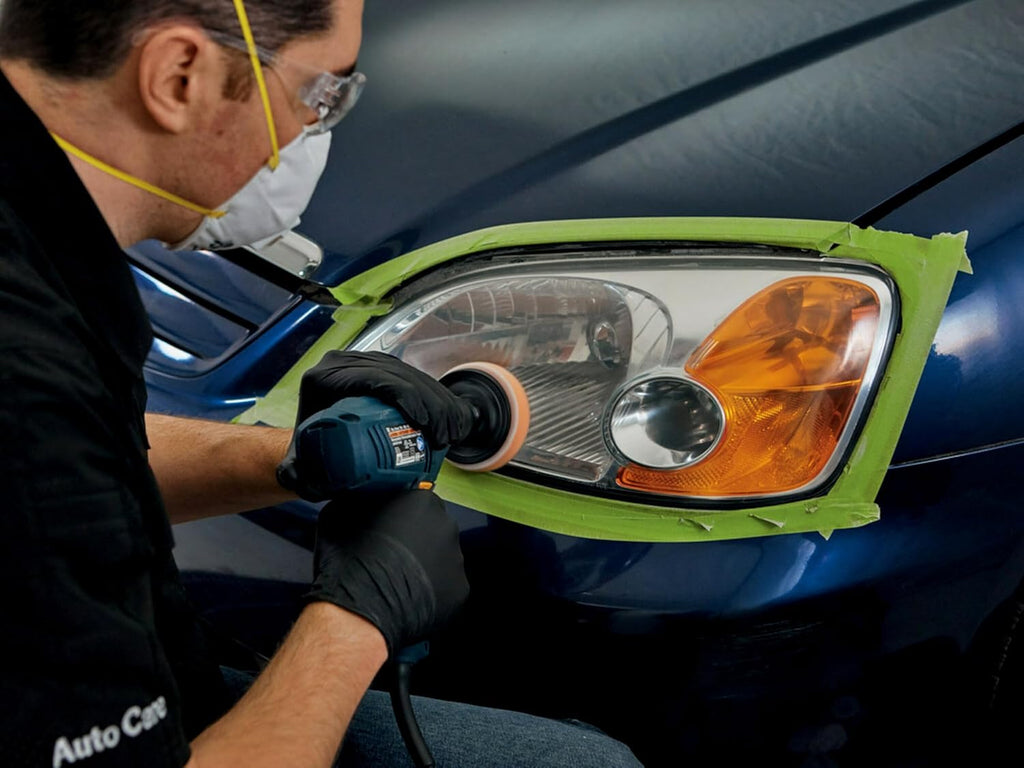 3M Auto Restore and Protect Headlight Restoration Kit, Use On Plastic Lenses, Headlights, Taillight, Fog Lights and More, Includes Sanding Discs, Headlight Clear Coat Wipes, Foam Pad and Glove (39194)