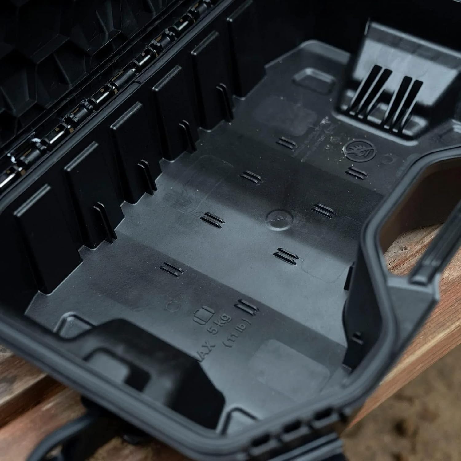 Can-Am New OEM LinQ Modular Cargo Box 2.6 US Gal (10 L), 715005494