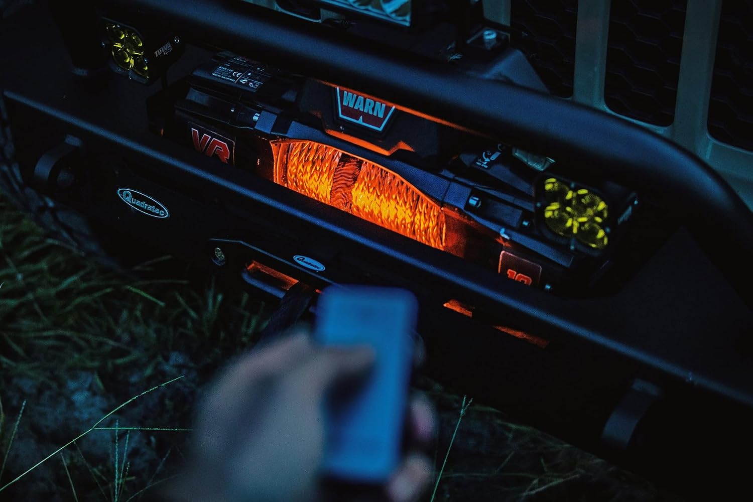 RES-Q Quadratec LED Winch Fairlead Light with Wireless Remote - White and Amber LED Winch Drum Light for Roller and Hawse Fairleads with Sealed Wiring Harness