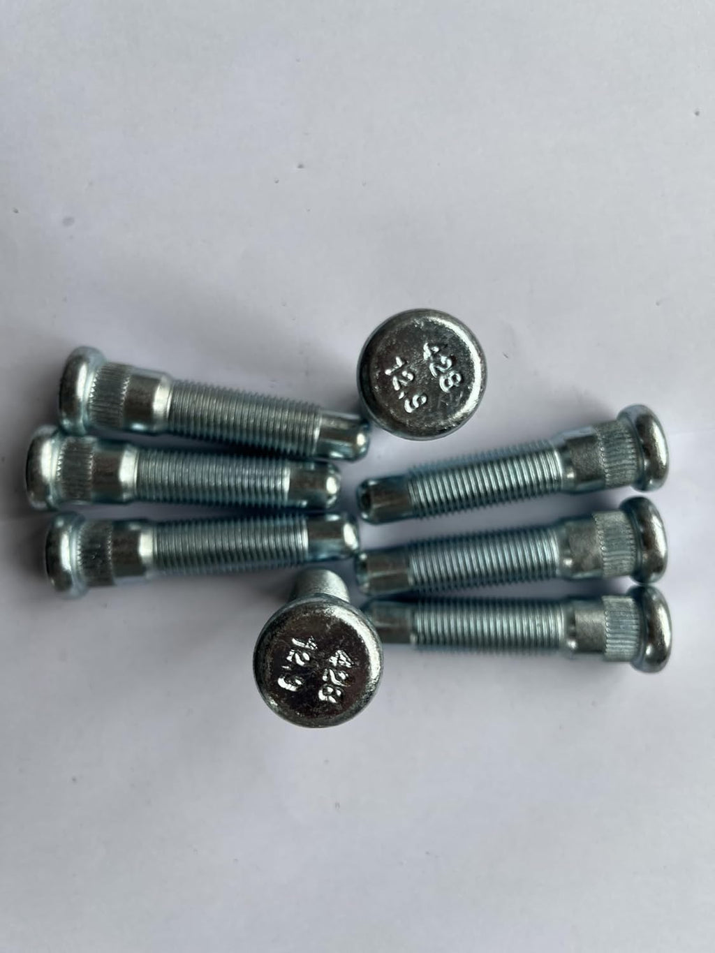 8pcs M14*1.5 15.8mm Knurl Serrated Stud 610-428 Replacement for Chevrolet Silverado 2500 3500 Express GMC Sierra Savana 2500 3500 Yukon 8-Lugs Wheel