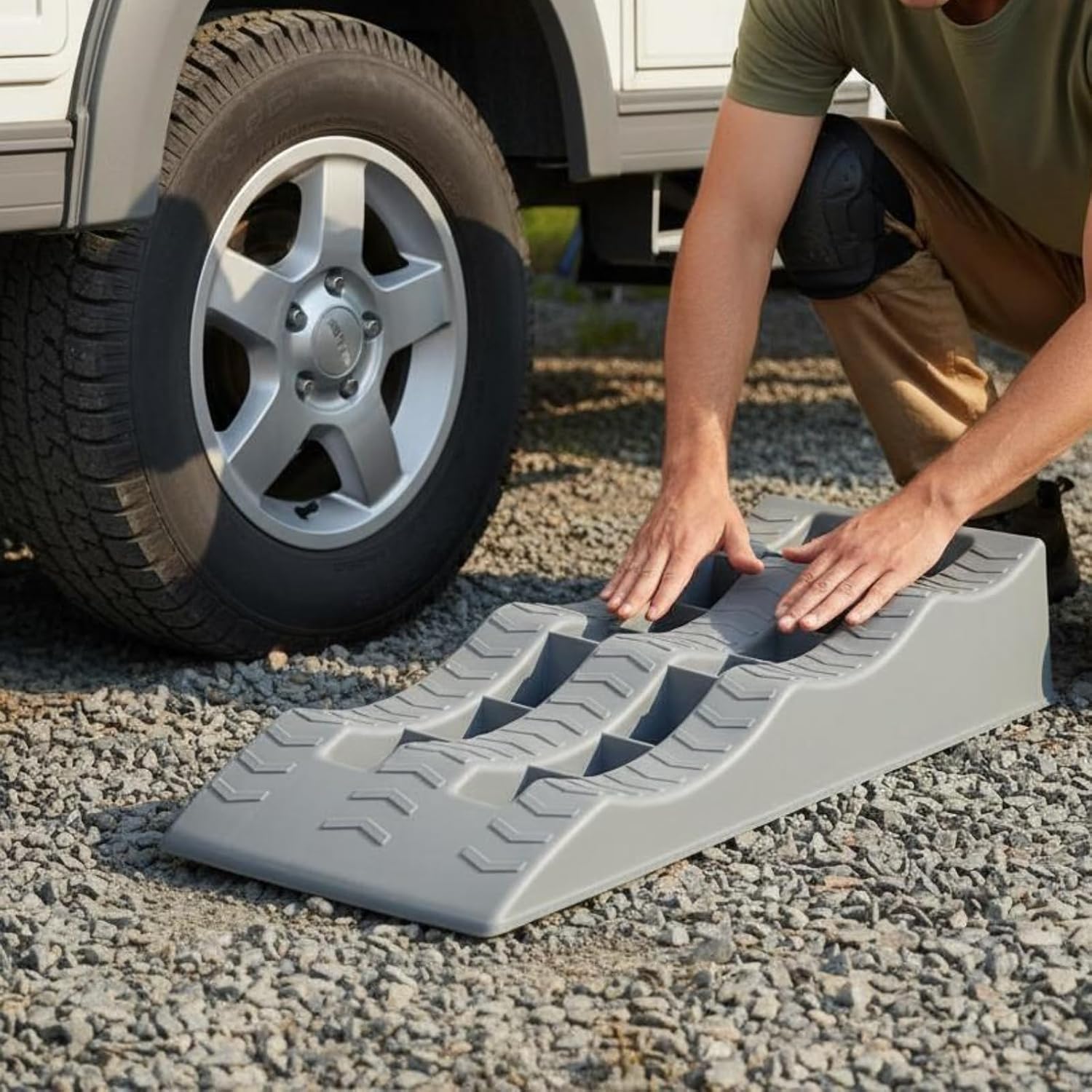 Generic Vehicle Leveling Block Wheel Ramp Chock Stabilizing Tire Support Three-Tiered Polypropylene Structure Suitable for RV Camping Gift Giving, Gray