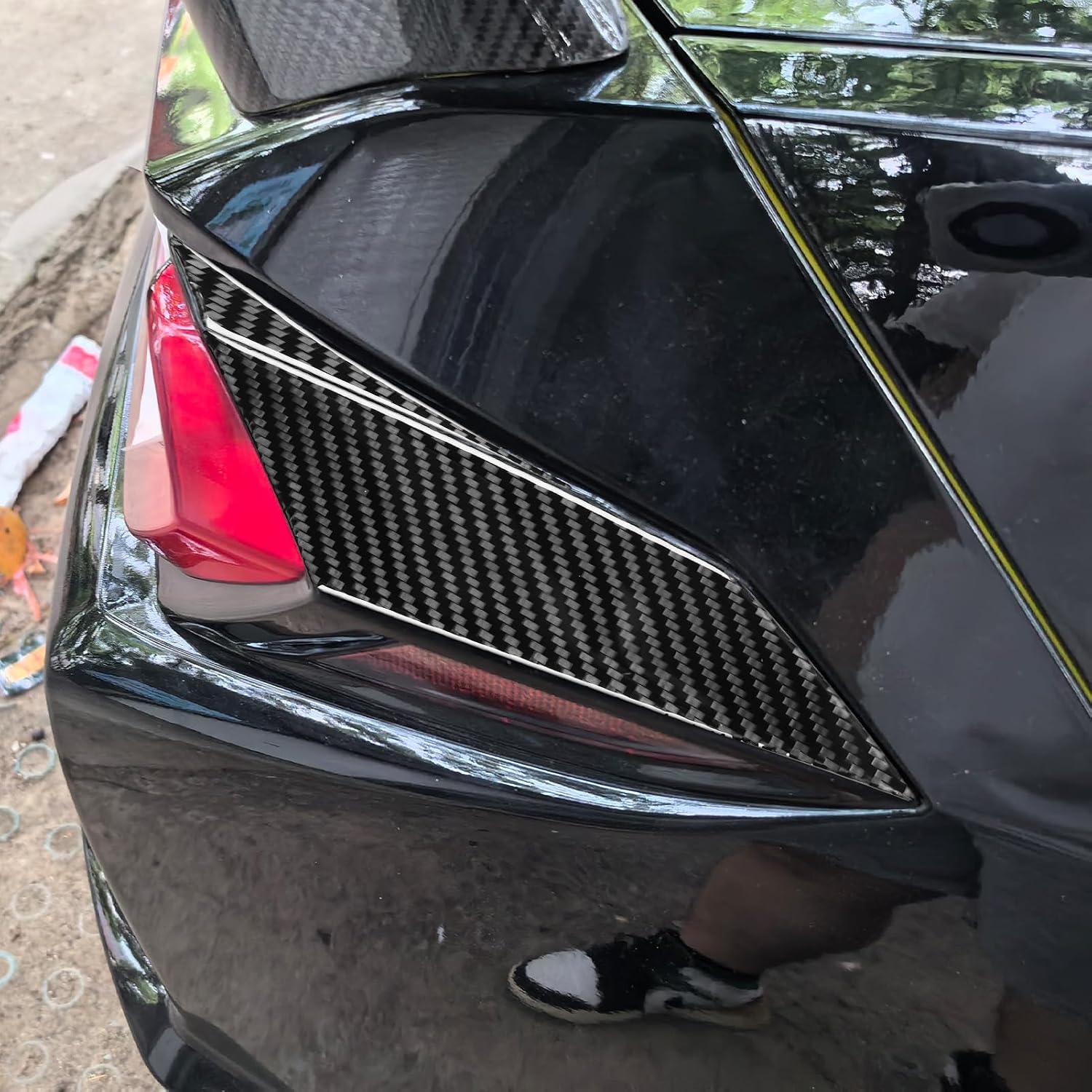 Soft Black Carbon Fiber Car Tail Lights Both Side Trim 4 Pieces Decal Sticker for Corvette C8 2020-2024 Carbon Fiber Rear Tail Light Lamp Side Cover Trim Left Right Side Car Accessories