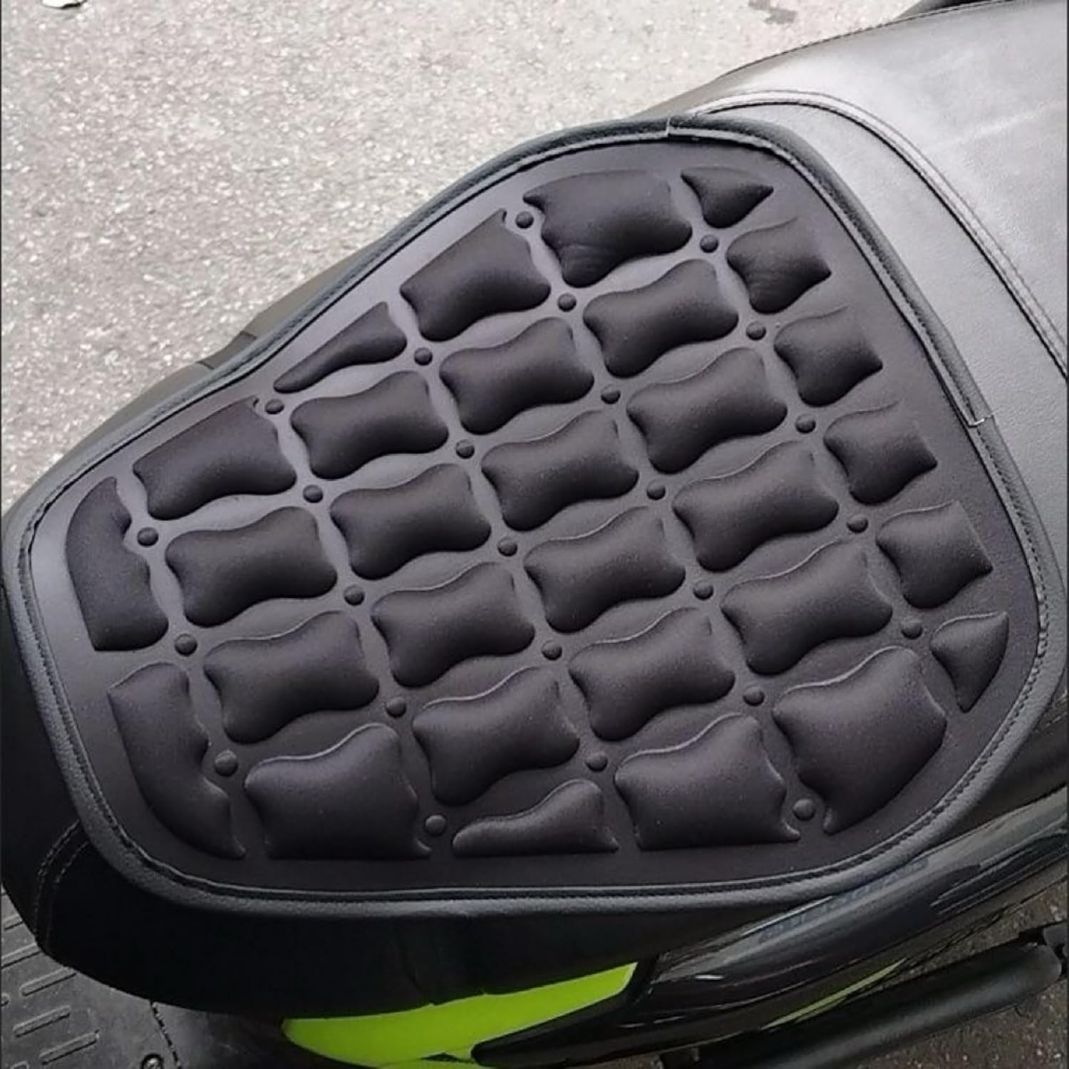 Universal Motorcycle Seat Cushion - 3D Shock-Absorbing Spandex Padded Seat Cover Protector - Black