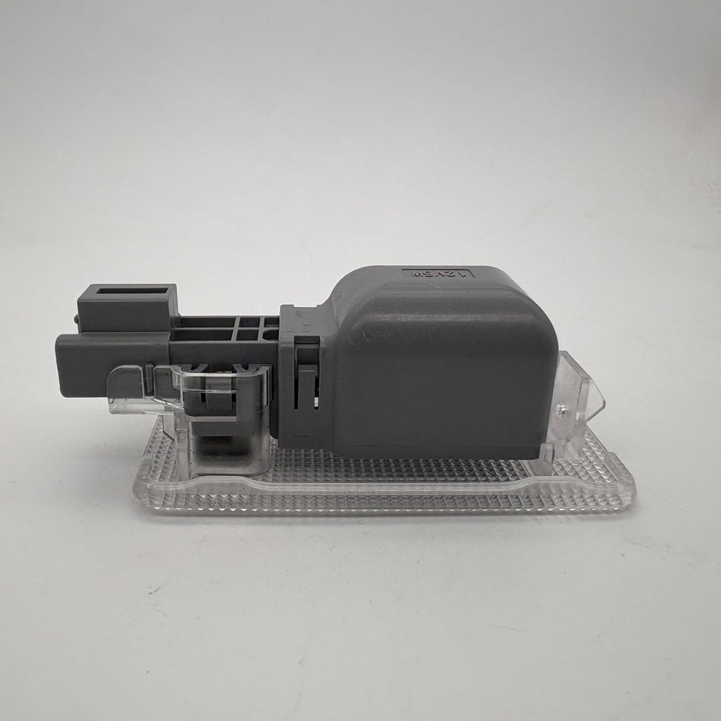 81330-58010 81330-0e010 Luggage Compartment Lamp Assy For:scion xb,prius,prius(plug-in hbd),prius v,ct200h,scion tc,venza,rx450h/350(jpp),highlander(nap),nx series,sienna,rav4(jpp),rav4,land cruiser