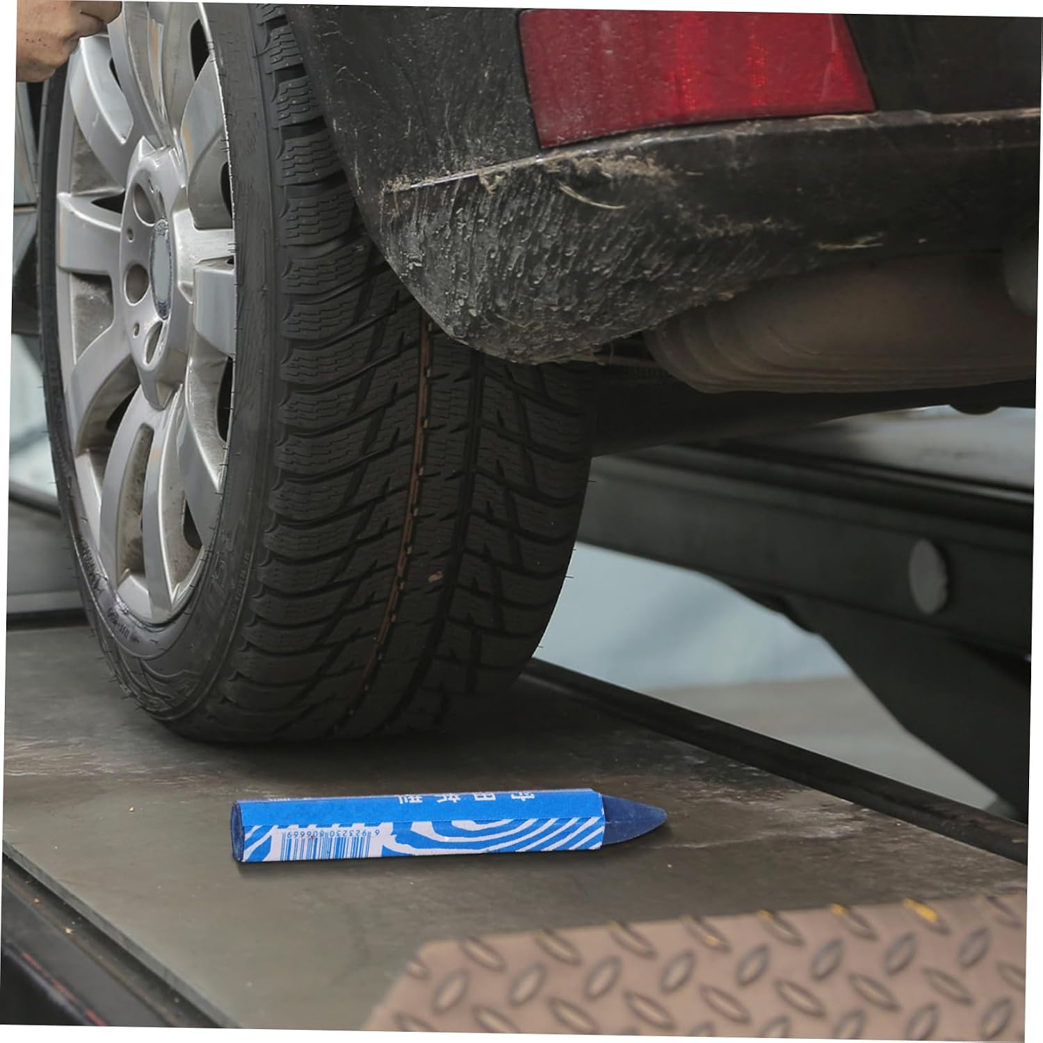 5pcs Tire Paint Pens Markers for Easy Automotive Repairs Quick Drying Wax Highlighters for Wet Dry Surfaces for Mechanics and Tire Maintenance