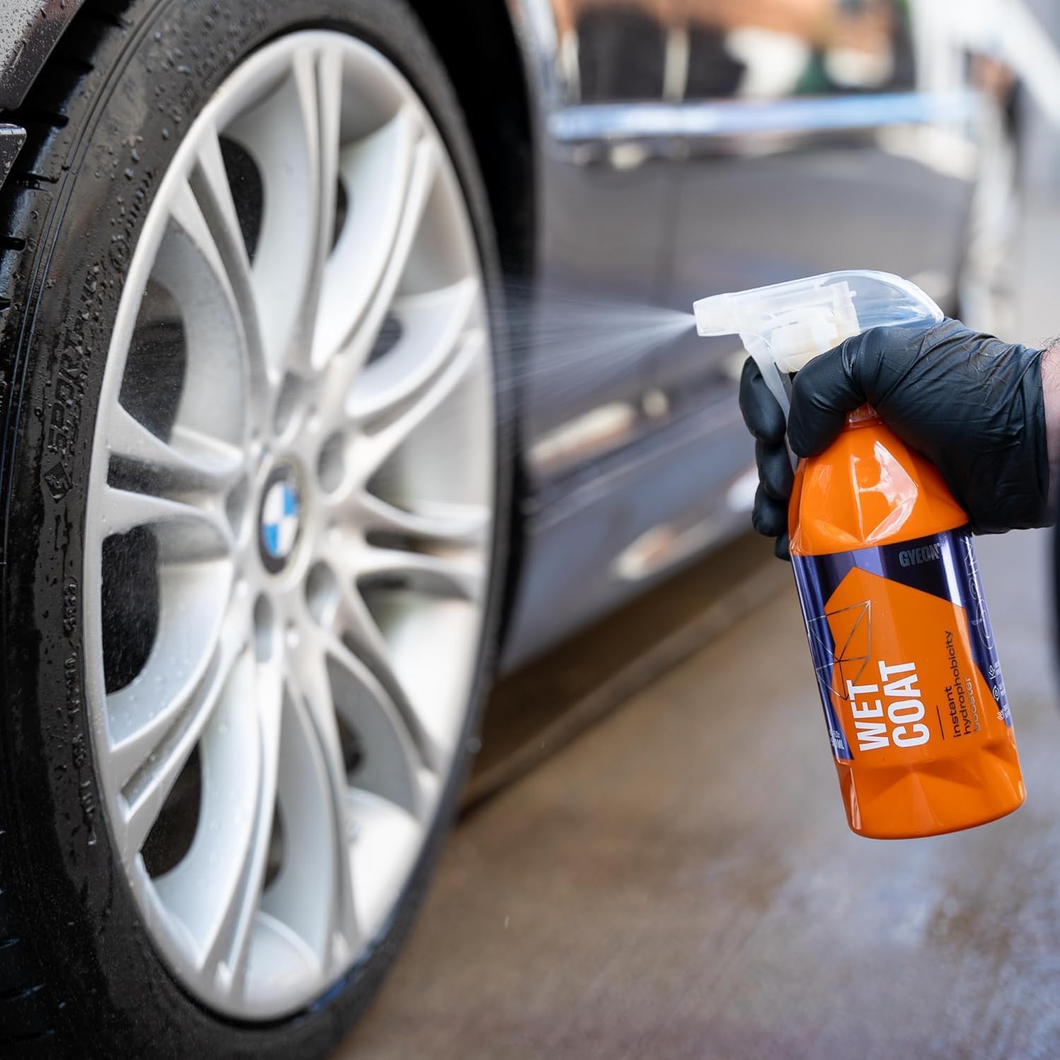 GYEON Wet Coat 1000ml - Hydrophobic Ceramic Spray Coating for Cars - High Gloss Solutions for Your Car Paint Wheels and Glass - Spray On Rinse Off Easy DIY Use Formula