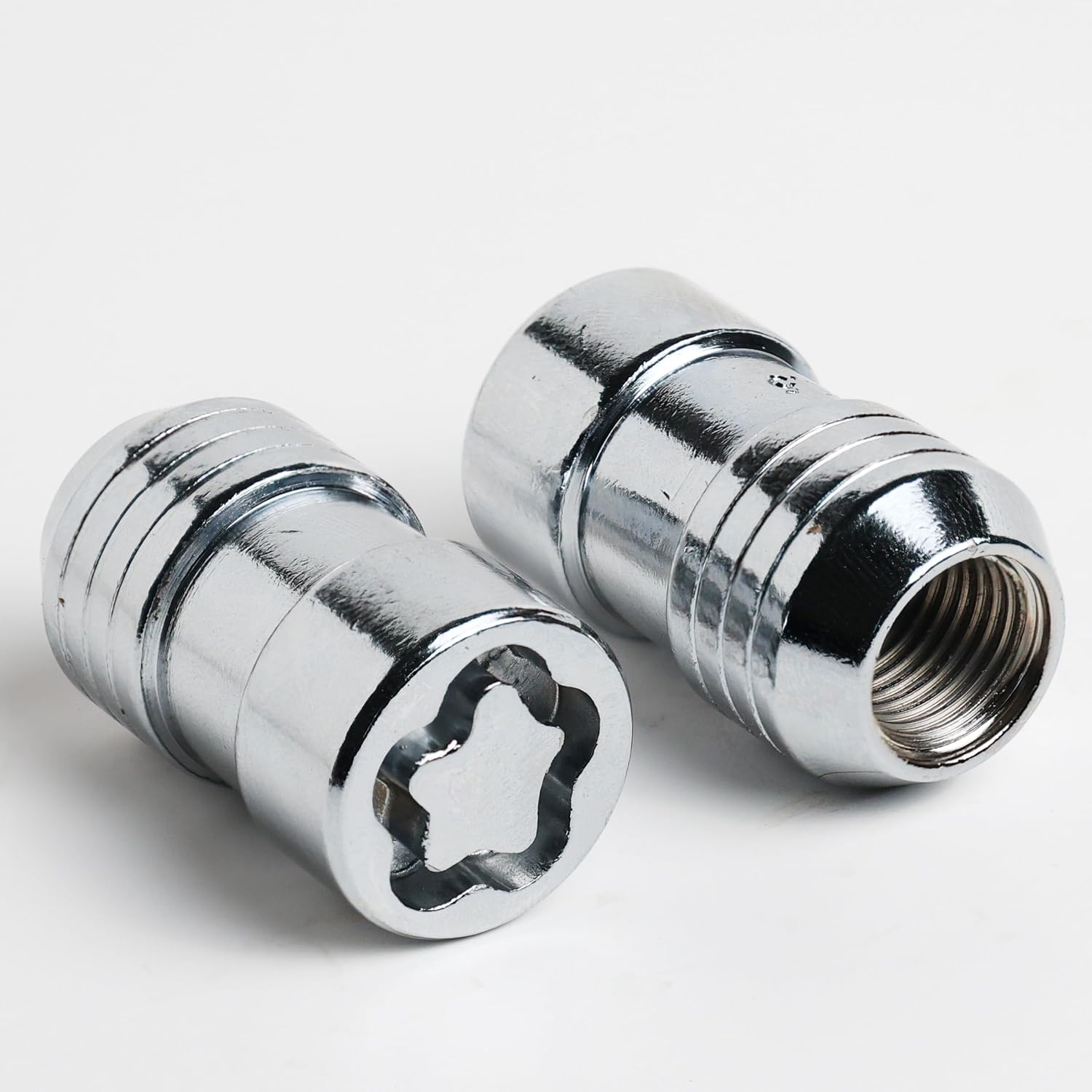 Sliver M14X1.5 Wheel Locks Lug Nuts for Cars Tires, Set of 5 Locks with 1 Key