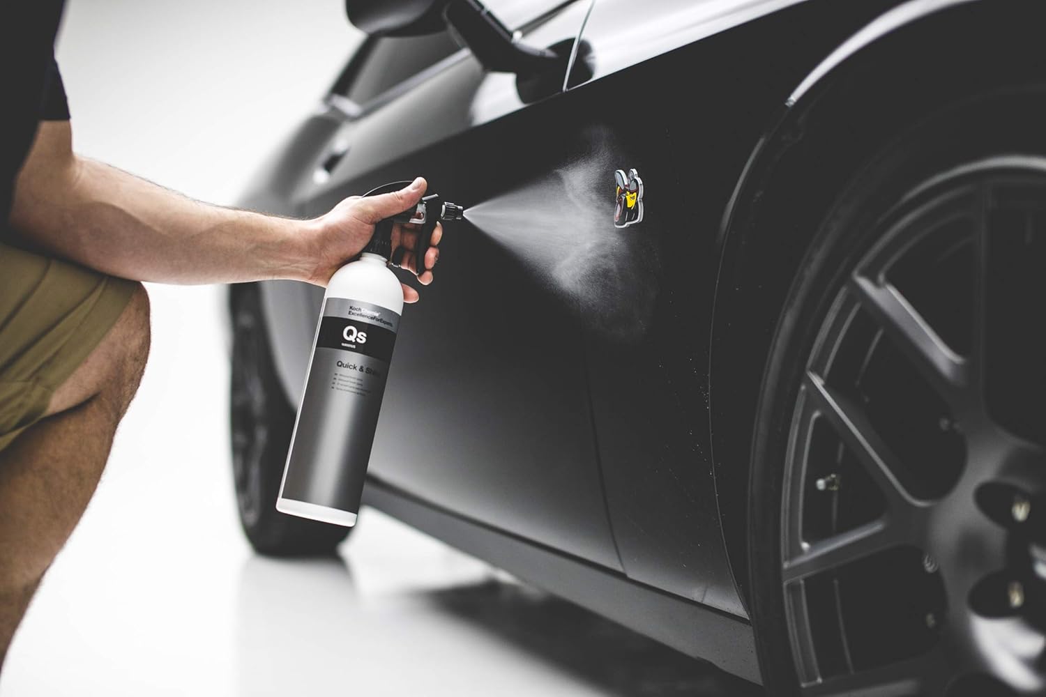 KOCHCHEMIE Quick & Shine Allround Finish Spray - Cleans, Maintains, and Preserves All Smooth and Painted Surfaces; Ideal for Quick Finishing and Showroom Exhibition Use (1 Liter)