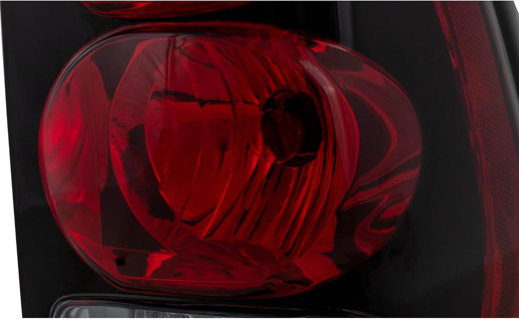 Garage-Pro Tail Light Compatible with Chevrolet Trailblazer 2002-2009