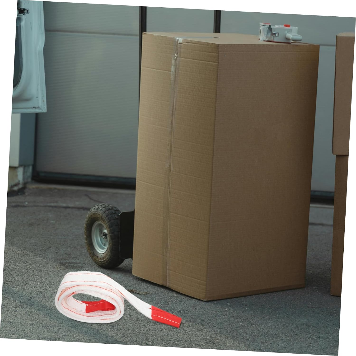 Lifting Sling Strap with High Strength Flat Webbing Heavy Duty White and Made from Wear-Resistant Fabrics for Industrial Use Suitable for Crane, Vehicle Recovery Towing
