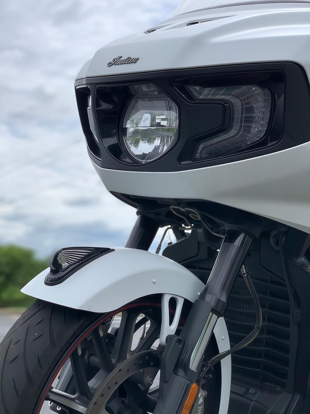Front Fender Tip LED Headdress Light Aluminum Motorcycle Accent Running Lamp Compatible with Indian Challenger Roadmaster Pursuit Chieftain Limited Dark Horse 2020-2025(Black)