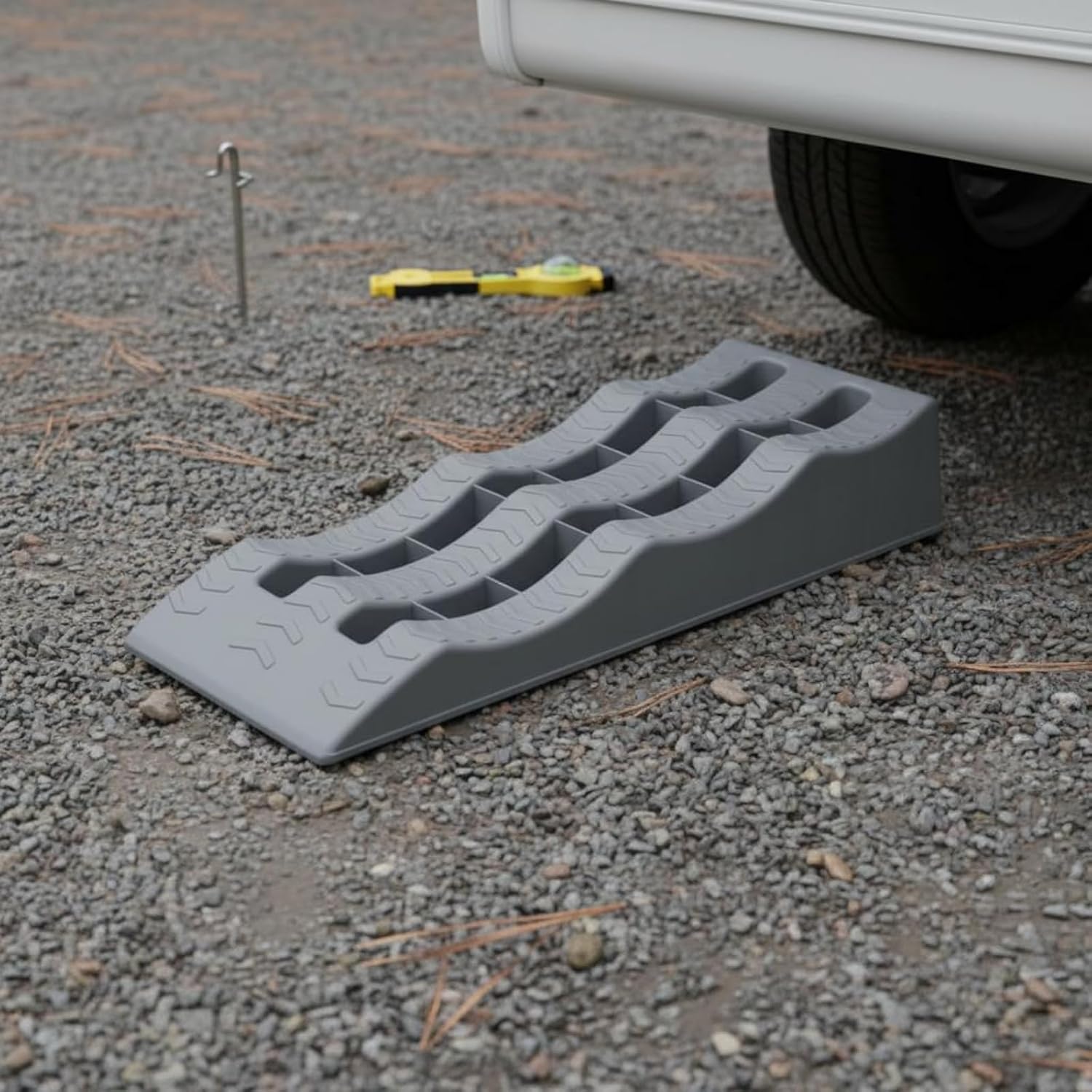 Generic Vehicle Leveling Block Wheel Ramp Chock Stabilizing Tire Support Three-Tiered Polypropylene Structure Suitable for RV Camping Gift Giving, Gray
