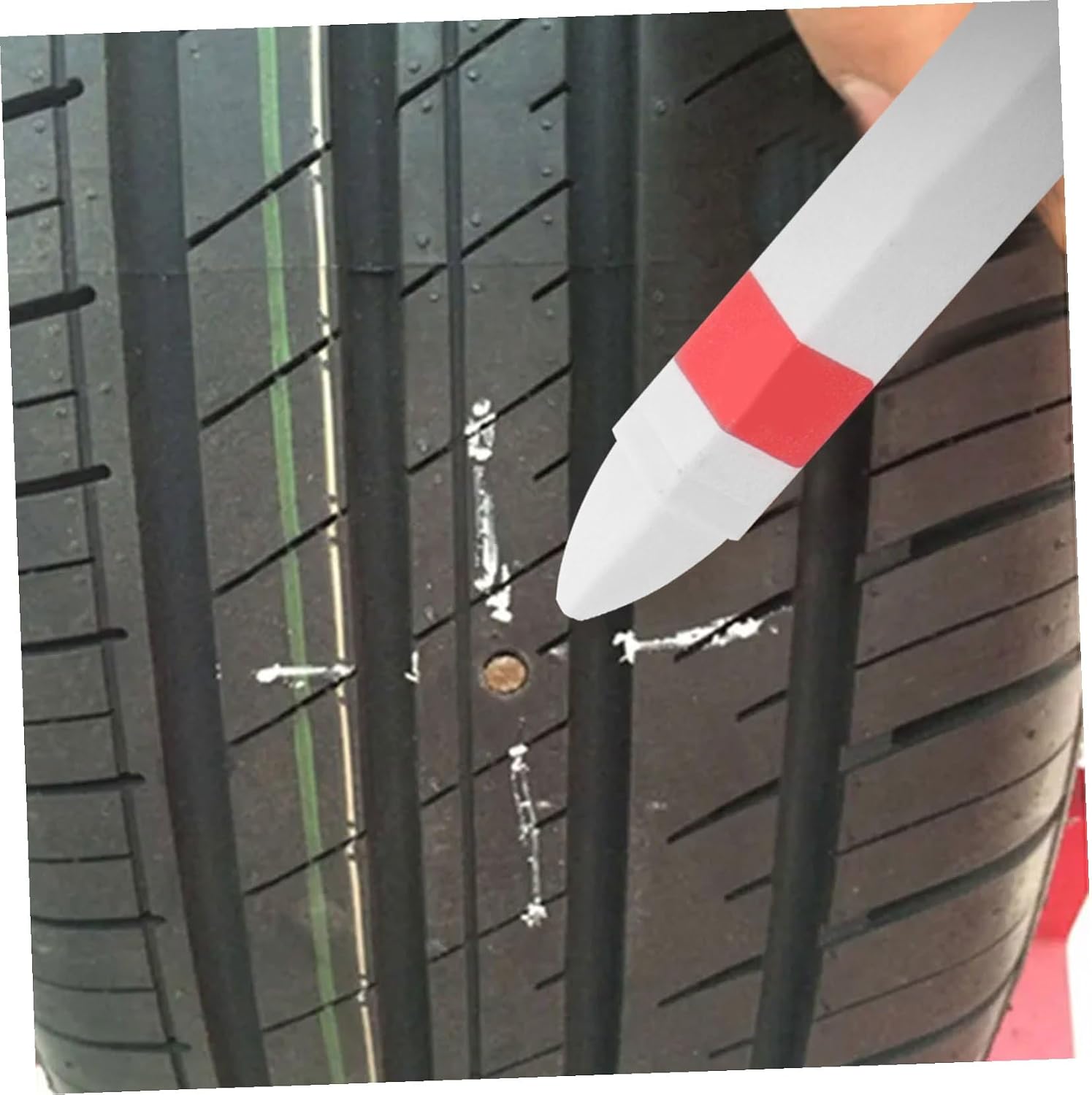 2pcs Tire Marking Pens for Car Tires Easy to Use for Automotive Supplies