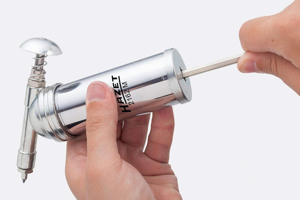 HAZET Mini Grease Gun 2162M Incl. Grease Nipple In 50 and 90 Degree Design - Precise Dosing for Loose Grease, Filling Capacity 2.82 Ounces - For Lubricating Machines, Bicycle Chains