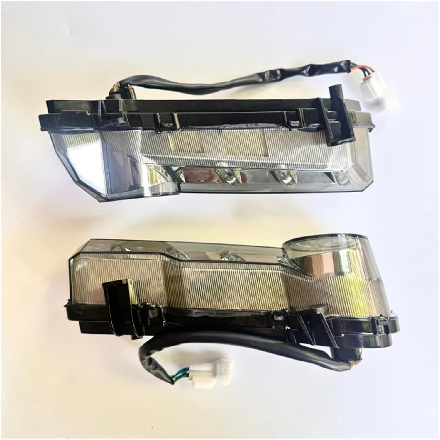 Rear Left/Right Taillight Assy from 2021-2024 White Plug For C-Moto Cforce 800 1000 ATV Quad 9AWA-160210-40001 9AWA-160220-40001(Left and Right)
