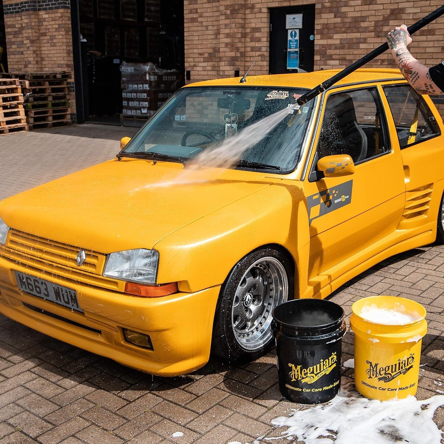 Meguiar's ME G17716 Ultimate Car Wash and Wax 473 ml