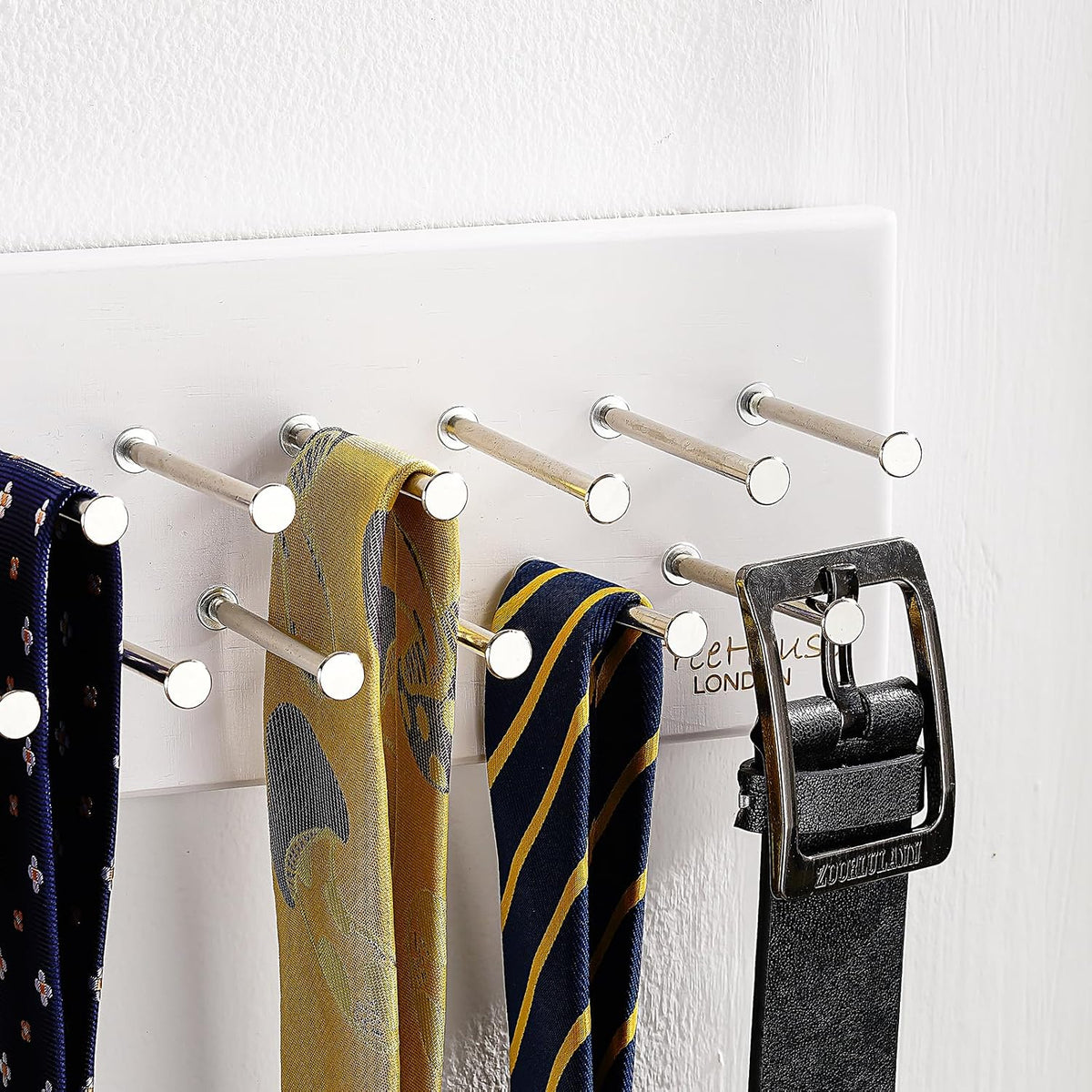 treehouse london tie rack organizer – holds 40, side view
