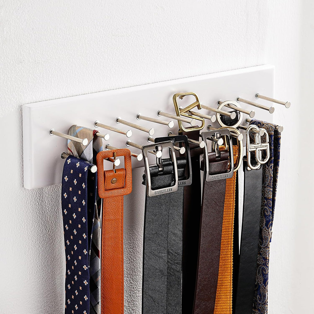 treehouse london tie rack organizer – holds 40, close-up detail