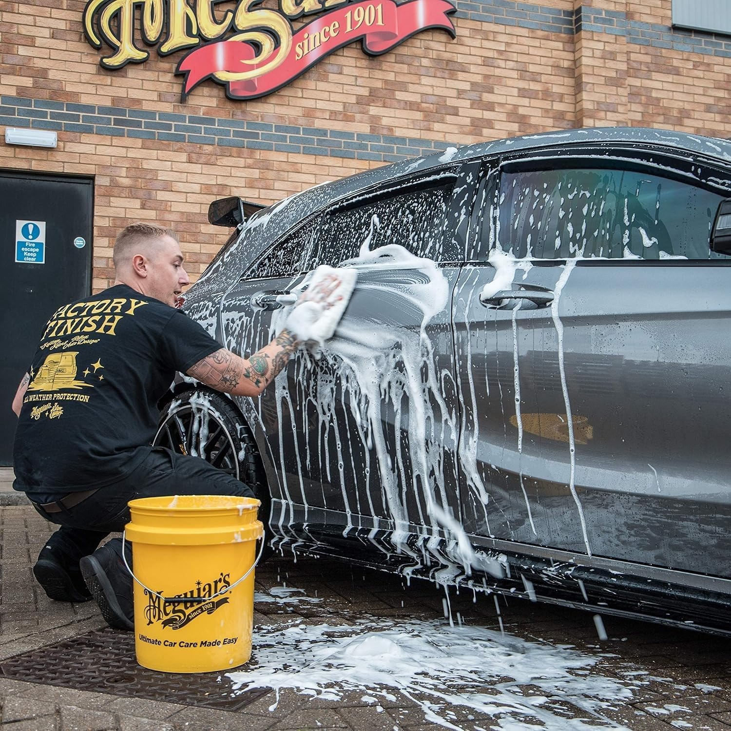 Meguiar's ME G17716 Ultimate Car Wash and Wax 473 ml