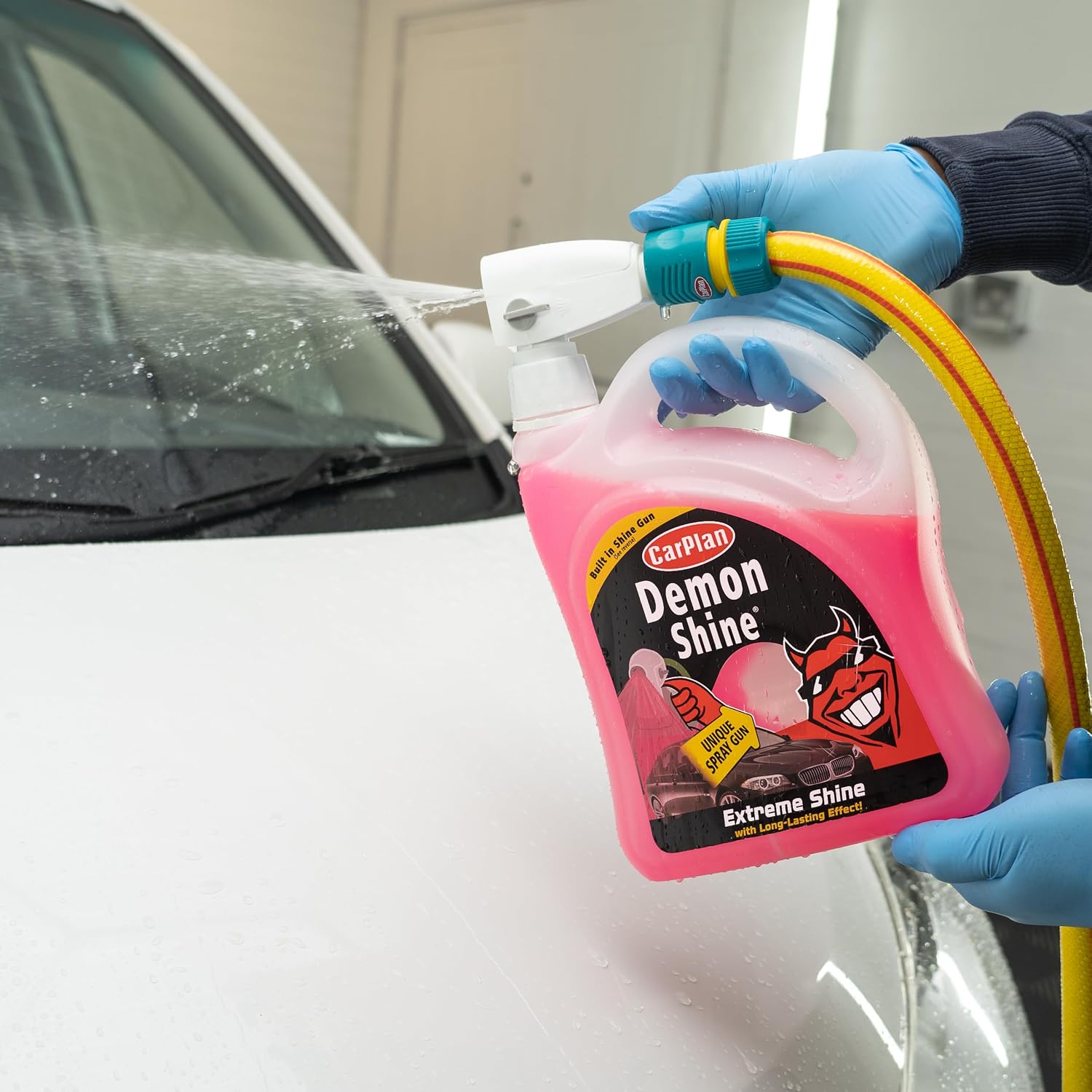 CarPlan Demon Shine 68 fl Oz (2L) with Spray Gun - Spray on Shine