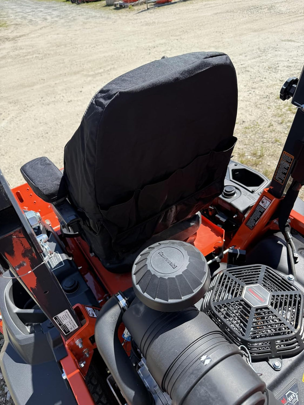 Durafit Seat Covers, Custom Fit Kubota 400 Series, Ferris 800, SCAG Tiger Turf,Tiger Cat Cheetah 11,Bobcat ZT 3500, 5000, 6000 Zero Turn Mowers in Black Endura with Airtex Inserts. Knob on Base.