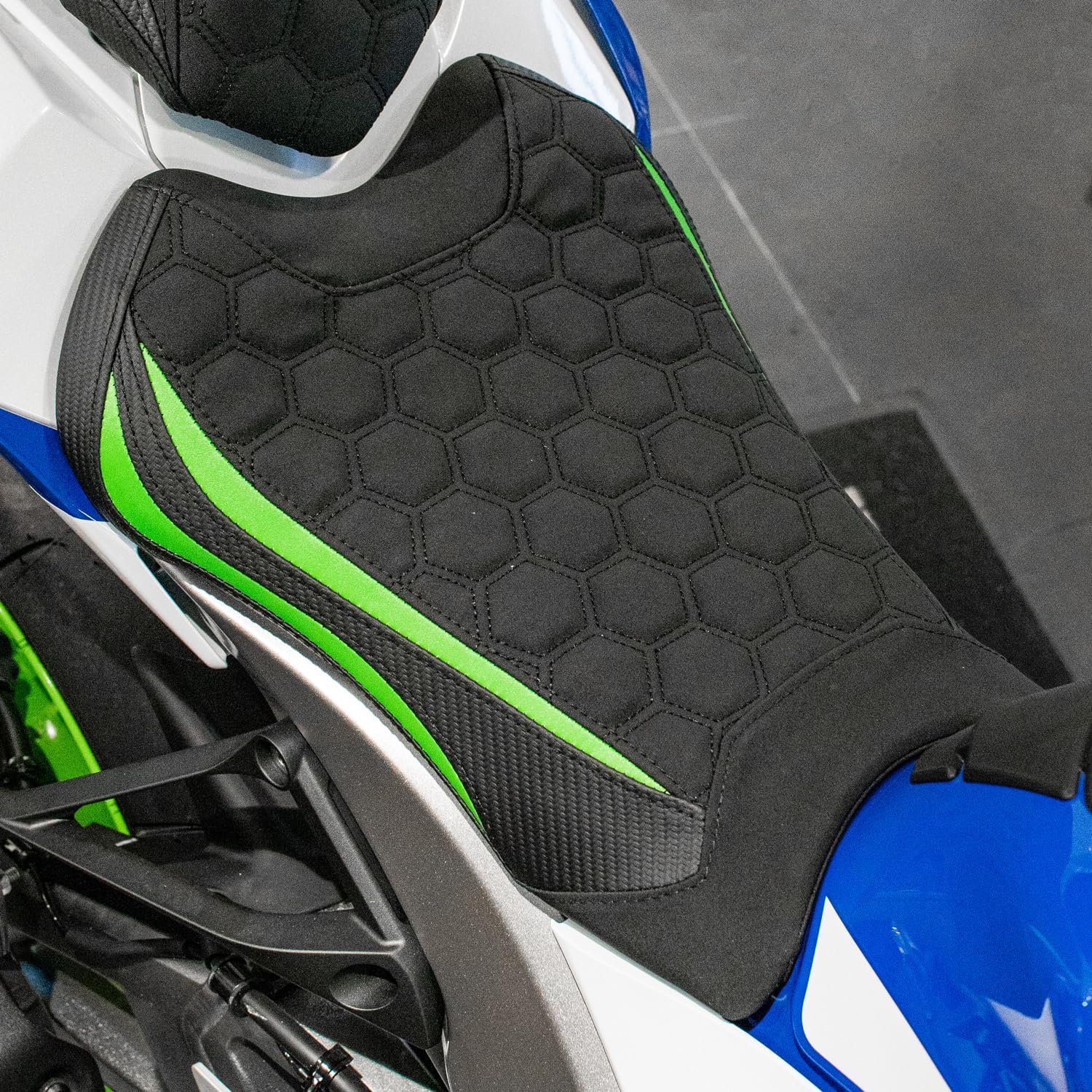 Motorcycle Driver Seat Pad for Ninja ZX-10R ZX-10RR 2021-2025 Front Rider Cushion Pressure Relief Saddle, Front-Green