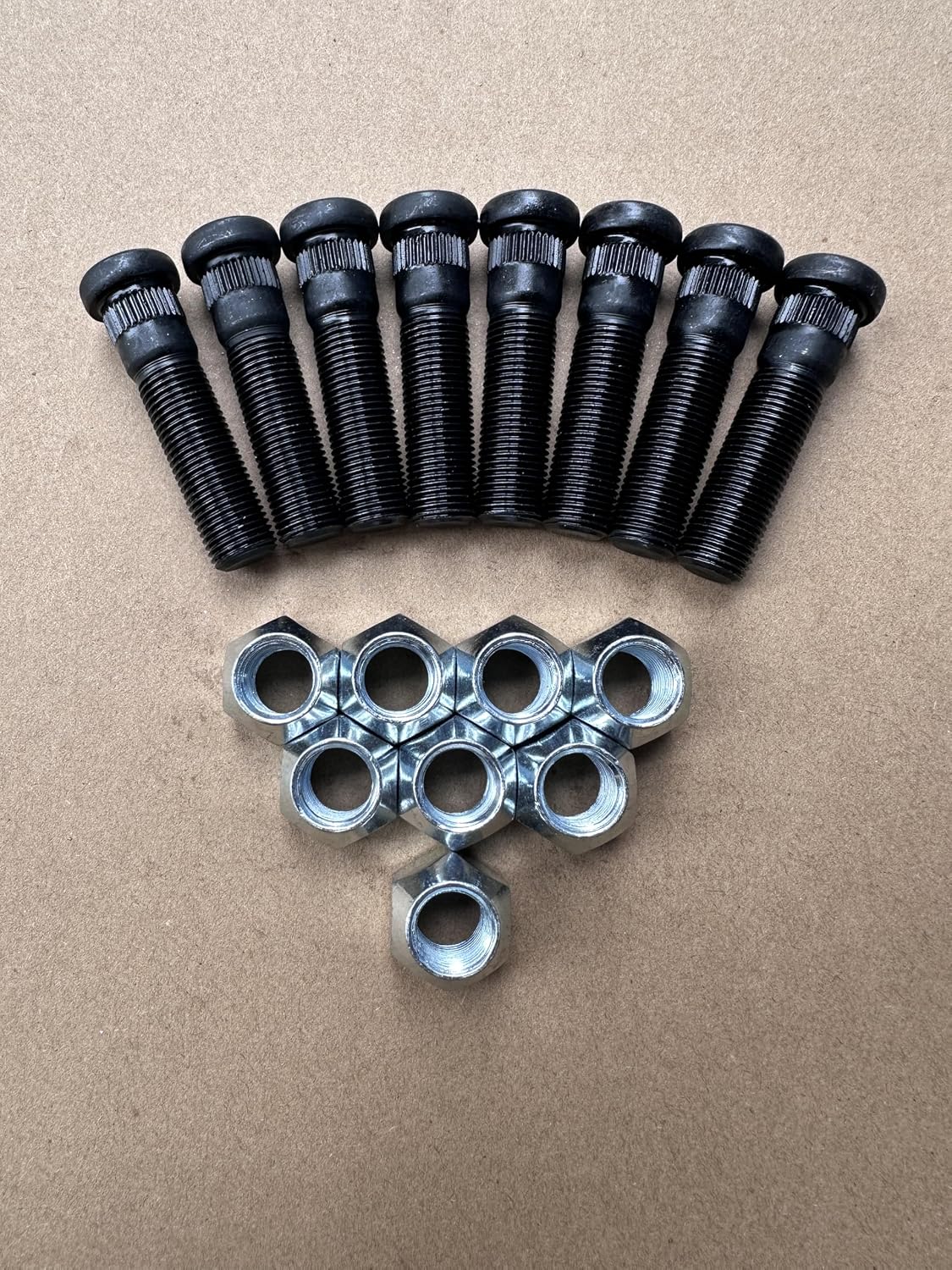 8pcs 9/16"-18 x 2.32 in. UHL Length 0.622 in. Knurl Press-in Wheel Studs with Lug Nuts Replacement for 5,200 to 7,000-lb. Trailer Axle Trailer Hub