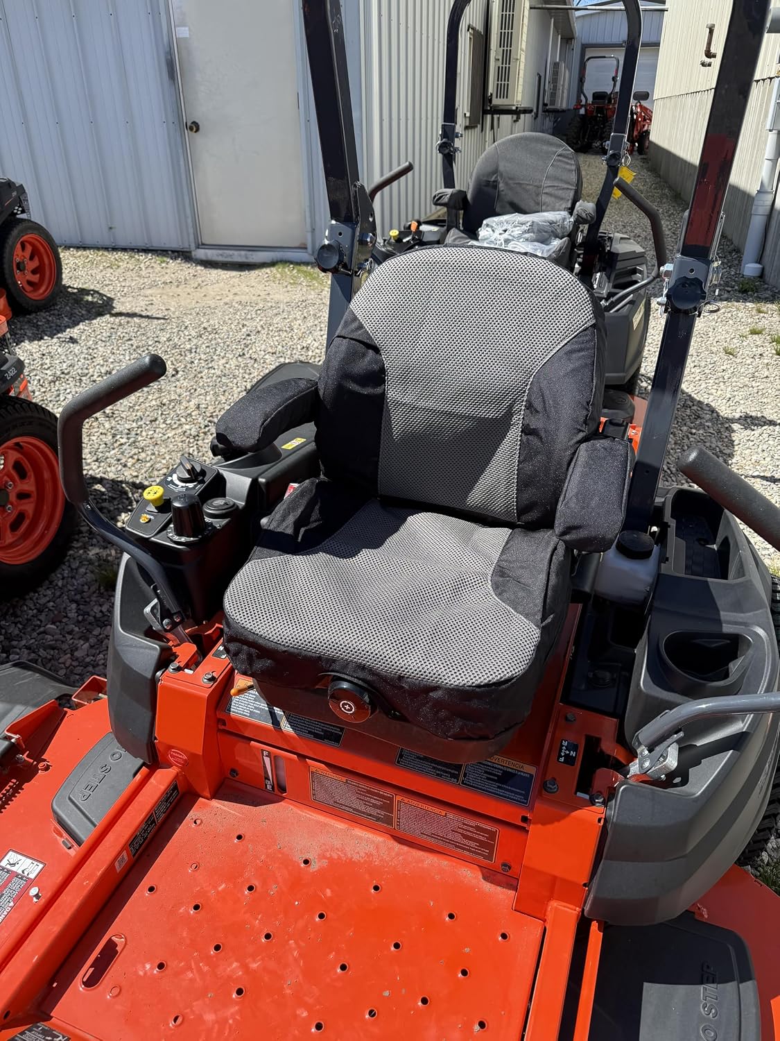 Durafit Seat Covers, Custom Fit Kubota 400 Series, Ferris 800, SCAG Tiger Turf,Tiger Cat Cheetah 11,Bobcat ZT 3500, 5000, 6000 Zero Turn Mowers in Black Endura with Airtex Inserts. Knob on Base.