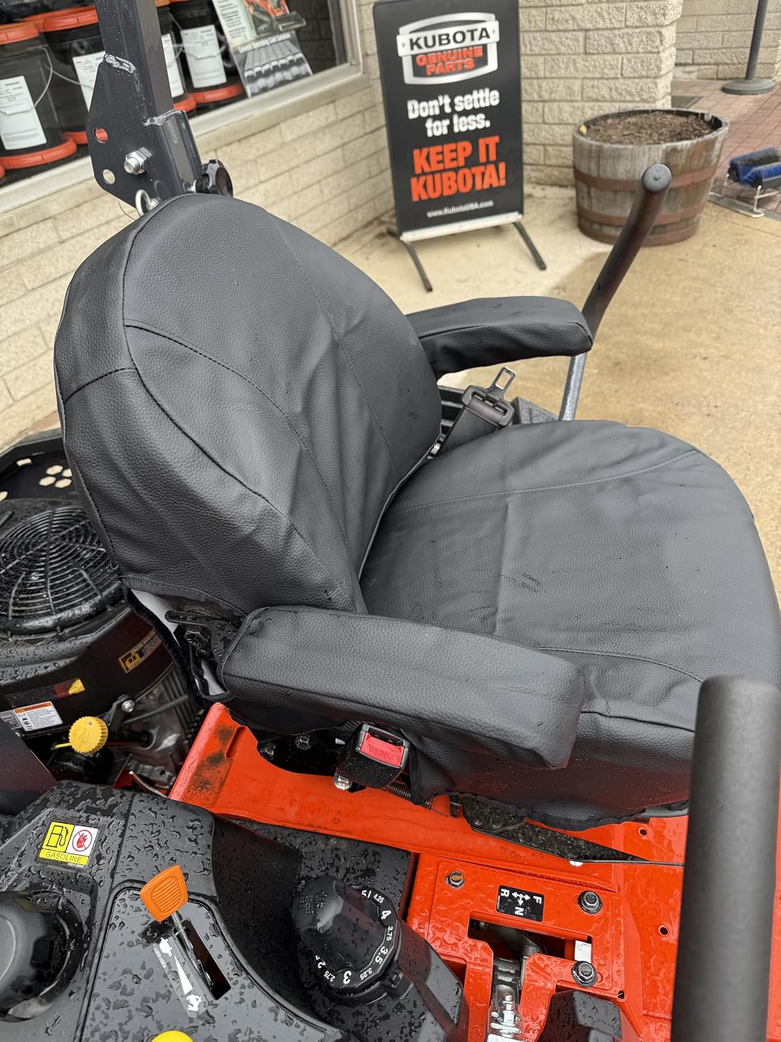 Durafit Seat Covers, Custom Fit Seat Cover for Ferris 500/700 Models/SCAG Patriot and Freedom Z Zero Turn Mowers in Waterproof Black Vinyl Fabric. Protection, Comfort, Storage, Style.