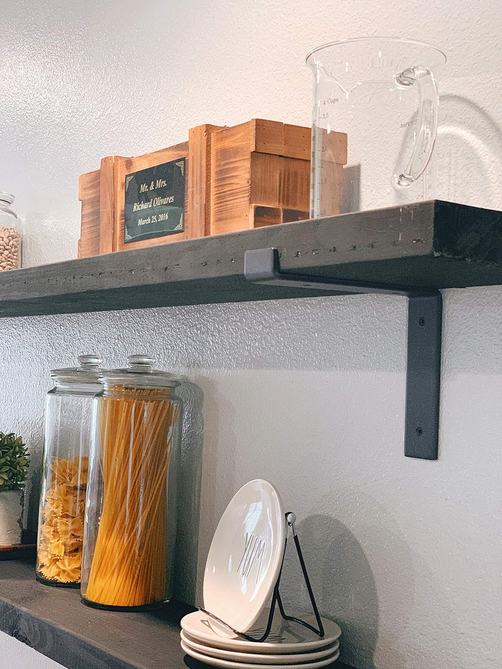 heavy-duty shelf brackets - premium construction grade 1/4", front angle view