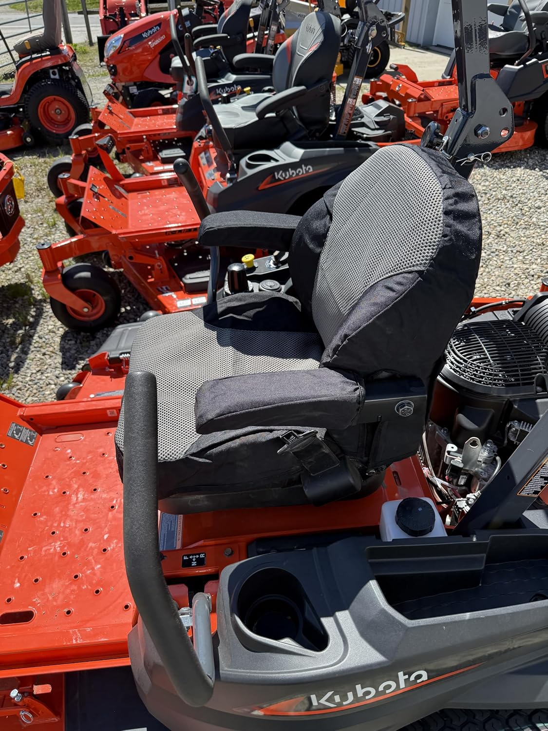 Durafit Seat Covers, Custom Fit Kubota 400 Series, Ferris 800, SCAG Tiger Turf,Tiger Cat Cheetah 11,Bobcat ZT 3500, 5000, 6000 Zero Turn Mowers in Black Endura with Airtex Inserts. Knob on Base.